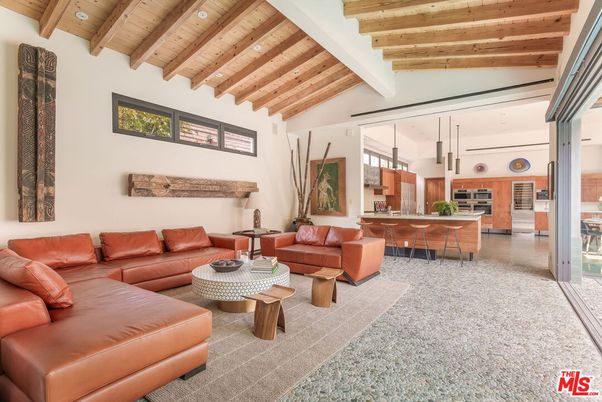 Interior, Kitchen, Living room, Pendant Lights, Recessed Lighting, Wooden Beams, Wooden Ceilings