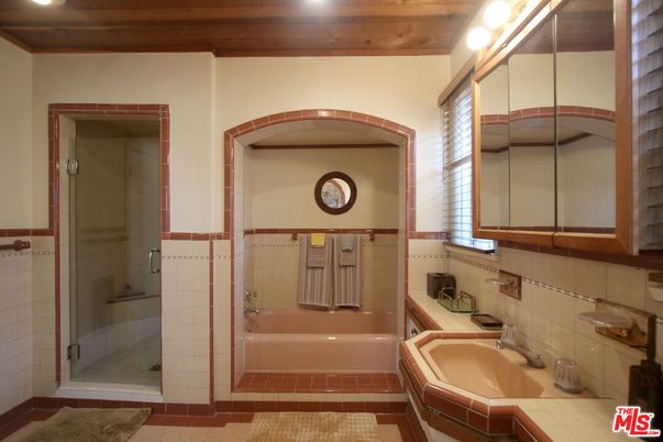 Bathroom, Glass Shower, Interior, Recessed Lighting, Tile Countertops