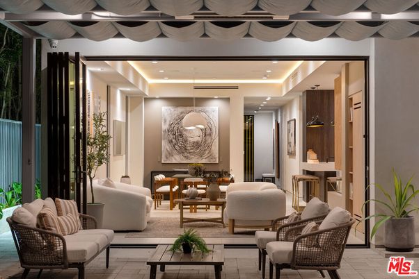 Dining room, Interior, Living room, Pendant Lights, Recessed Lighting