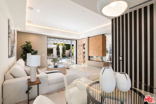 Fireplace, Interior, Living room, Recessed Lighting
