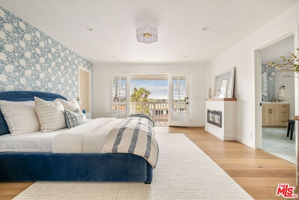 Bedroom, Fireplace, Interior, Recessed Lighting, Wood Texture Flooring