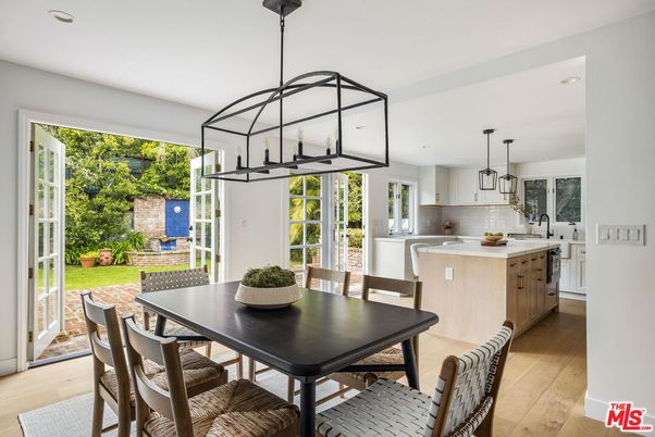 Dining room, Interior, Kitchen, Pendant Lights, Recessed Lighting, Wood Texture Flooring