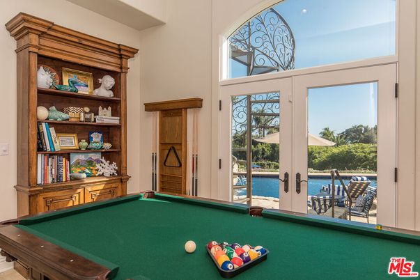 Billiard Table, Game Room, Interior, Recessed Lighting, Water