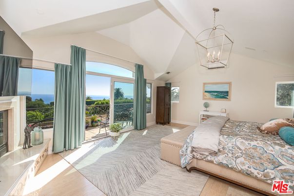 Bedroom, Fireplace, Interior, Pendant Lights, Water, Wood Texture Flooring