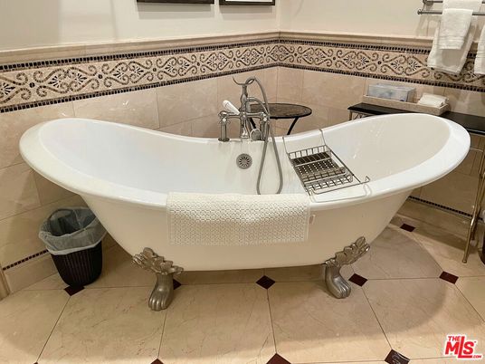 Bathroom, Free Standing Baths, Interior