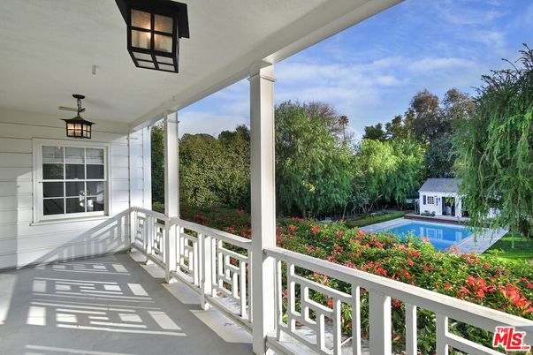 Exterior, Pool, Other