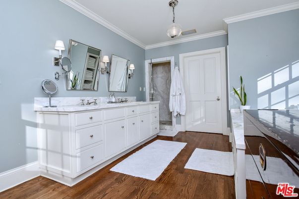 Bathroom, Dual Sink Vanities, Interior, Pendant Lights, Wood Texture Flooring