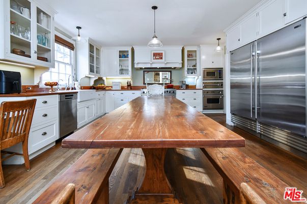 Dining room, Interior, Kitchen, Pendant Lights, Stainless Steel Appliances, Wood Texture Flooring