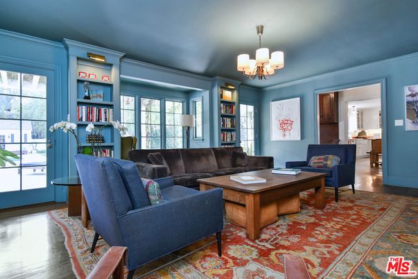 Chandelier, Interior, Living room, Wood Texture Flooring