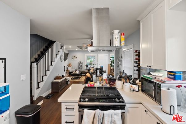 Dining room, Interior, Kitchen, Recessed Lighting, Wood Texture Flooring