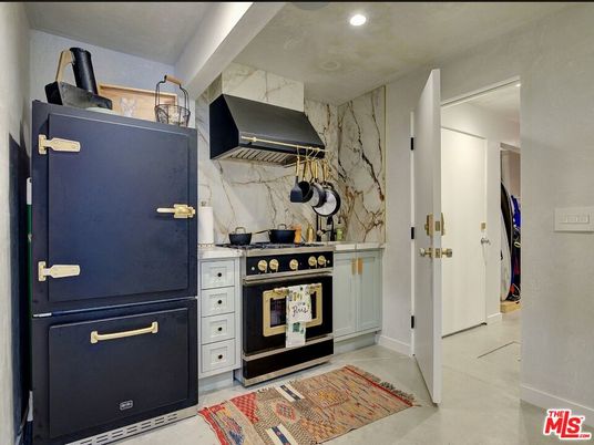 Interior, Kitchen, Marble Walls, Recessed Lighting