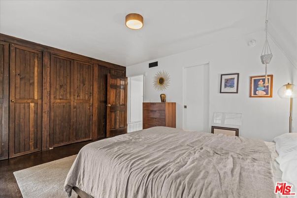 Bedroom, Interior, Pendant Lights