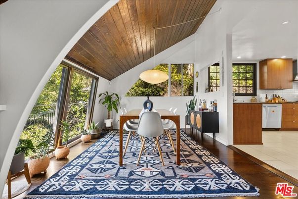 Dining room, Interior, Kitchen, Pendant Lights, Recessed Lighting, Wooden Ceilings, Wood Texture Flooring