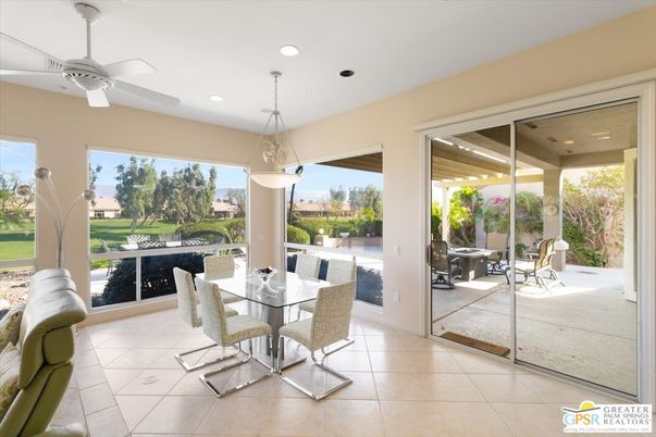 Dining room, Interior, Pendant Lights, Recessed Lighting