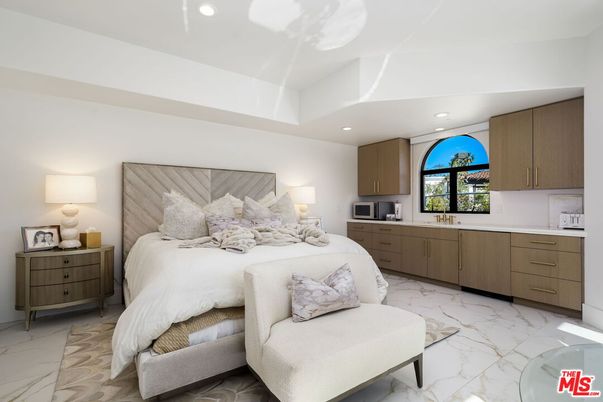 Bedroom, Interior, Marble, Recessed Lighting