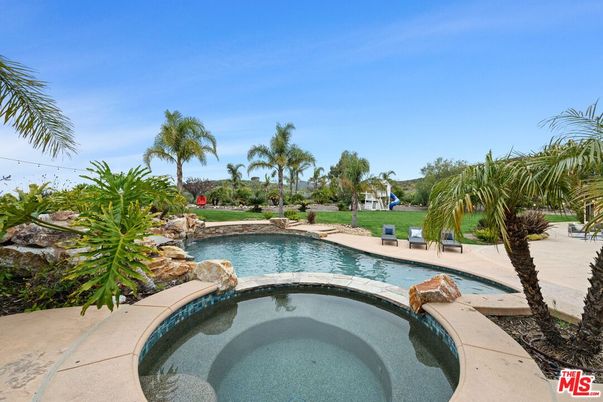 Exterior, Playground, Pool