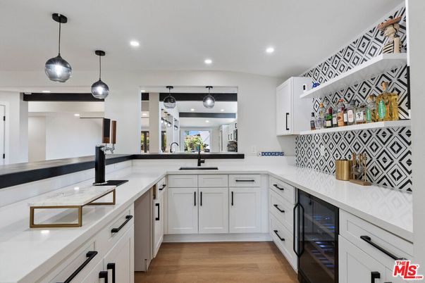 Interior, Kitchen, Pendant Lights, Recessed Lighting, Wood Texture Flooring
