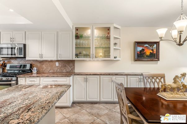 Dining room, Interior, Kitchen, Recessed Lighting