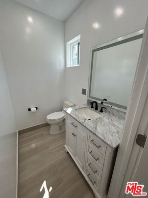 Bathroom, Interior, Recessed Lighting, Wood Texture Flooring