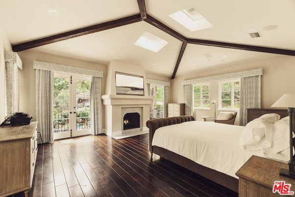 Bedroom, Fireplace, Interior, Recessed Lighting, Wood Texture Flooring