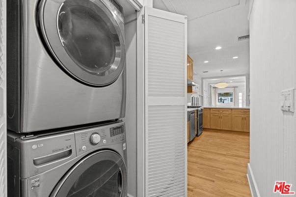 Interior, Kitchen, Recessed Lighting, Utility Closets, Washer, Wood Texture Flooring