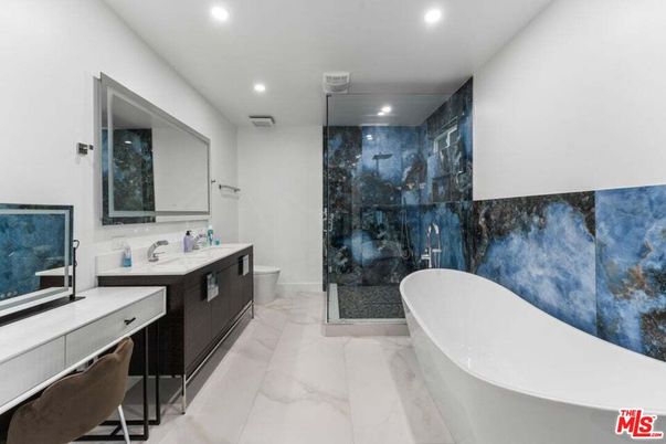 Bathroom, Dual Sink Vanities, Free Standing Baths, Interior, Marble, Recessed Lighting