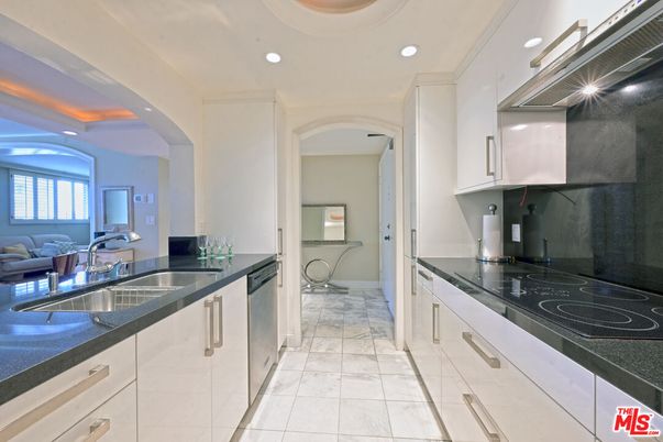 Interior, Kitchen, Recessed Lighting