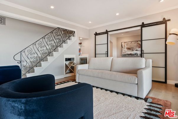 Interior, Living room, Recessed Lighting, Wood Texture Flooring