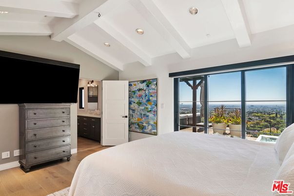 Bedroom, Interior, Recessed Lighting, Water, Wood Texture Flooring