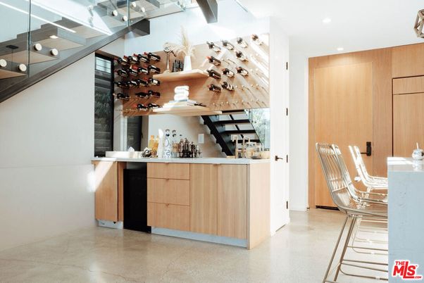 Interior, Recessed Lighting, Wine Storage