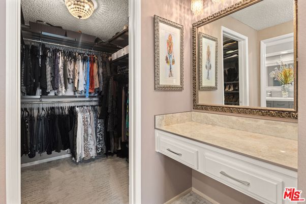 Interior, Walk-in Closets