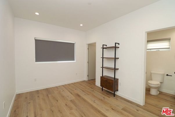 Bathroom, Interior, Recessed Lighting, Wood Texture Flooring