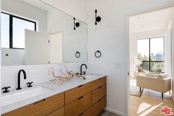 Bathroom, Dual Sink Vanities, Interior, Wood Texture Flooring