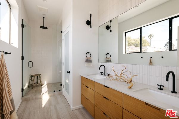 Bathroom, Dual Sink Vanities, Interior, Wood Texture Flooring