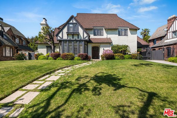 Backyard, Exterior, Facade, Tudor Revival