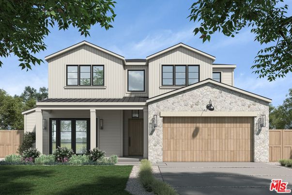 Attached, Exterior, Facade, Farmhouse