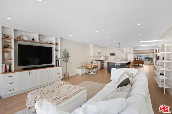 Interior, Kitchen, Living room, Pendant Lights, Recessed Lighting, Stainless Steel Appliances, Wood Texture Flooring