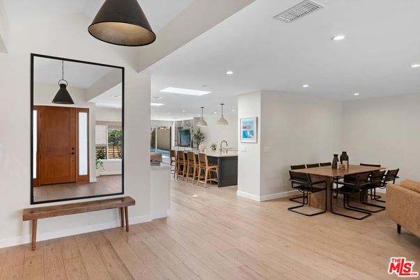 Dining room, Interior, Kitchen, Pendant Lights, Recessed Lighting, Wood Texture Flooring