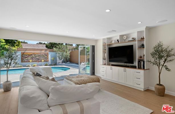 Interior, Living room, Pool, Recessed Lighting, Wood Texture Flooring