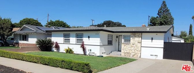 Exterior, Facade, Solar Panels, Ranch
