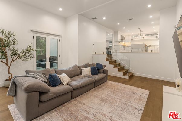 Interior, Kitchen, Living room, Pendant Lights, Recessed Lighting, Wood Texture Flooring