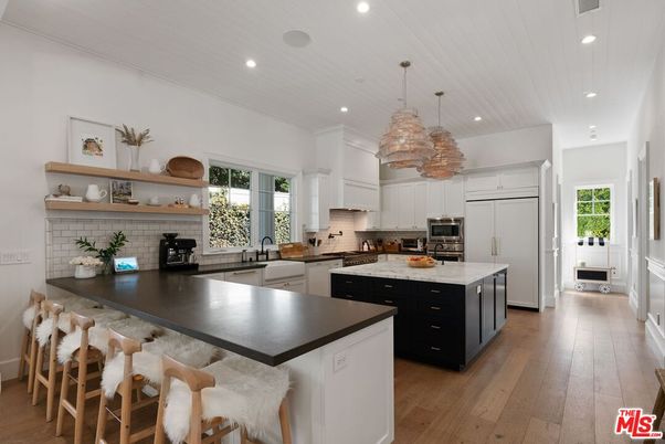 Chandelier, Interior, Kitchen, Pendant Lights, Recessed Lighting, Stainless Steel Appliances, Wood Texture Flooring