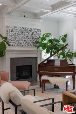 Fireplace, Interior, Living room, Piano, Recessed Lighting