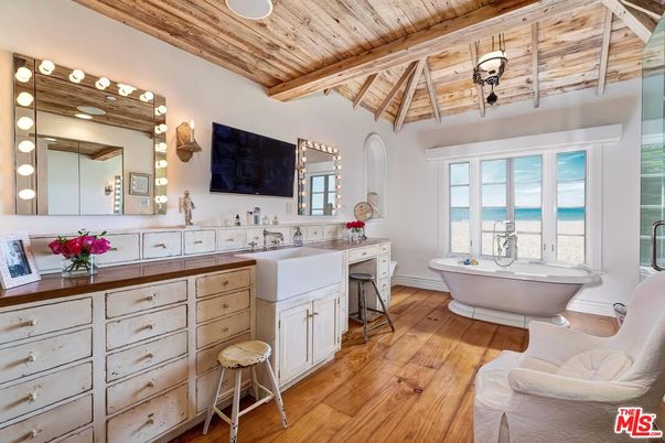Bathroom, Dual Sink Vanities, Free Standing Baths, Interior, Water, Wooden Beams, Wooden Ceilings, Wood Texture Flooring