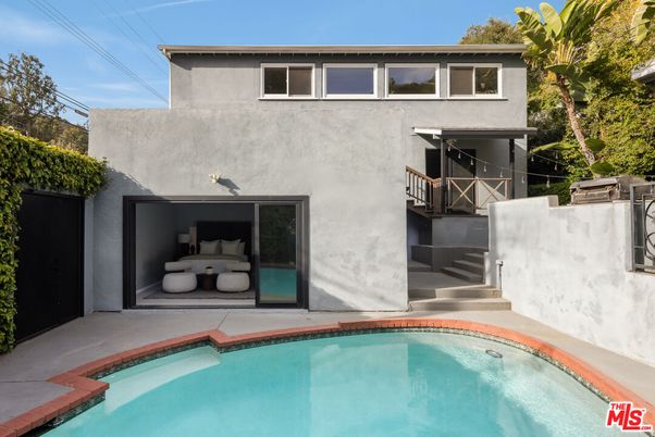 Exterior, Pool