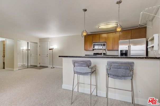 Interior, Kitchen, Pendant Lights, Stainless Steel Appliances