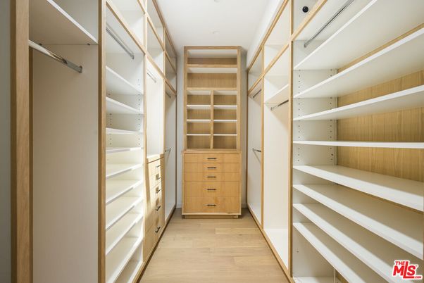 Interior, Walk-in Closets, Wood Texture Flooring