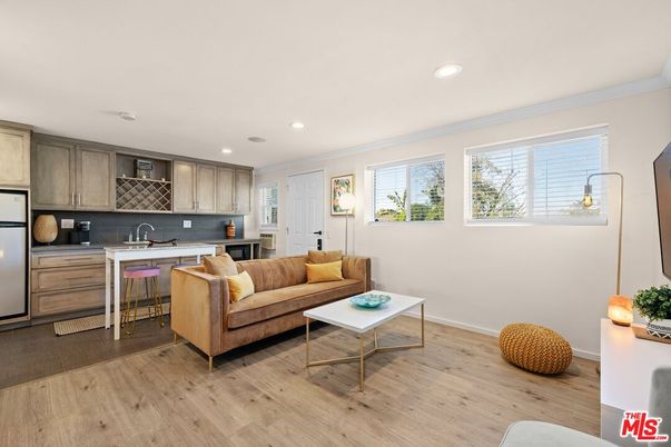 Interior, Kitchen, Living room, Recessed Lighting, Wood Texture Flooring