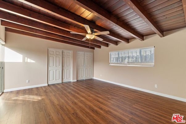 Empty room, Interior, Wooden Beams, Wooden Ceilings, Wood Texture Flooring