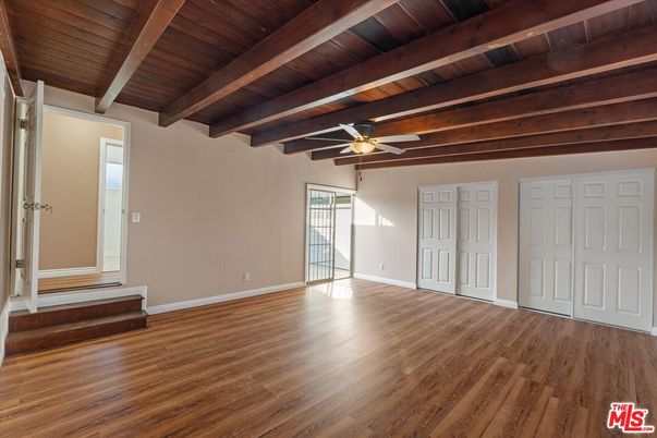 Empty room, Interior, Wooden Beams, Wooden Ceilings, Wood Texture Flooring